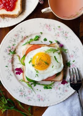 egg toast breakfast