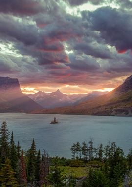 Sunset mary lake glacier