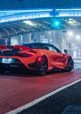 McLaren 765LT bridge light