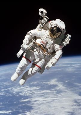 First Untethered Spacewalk