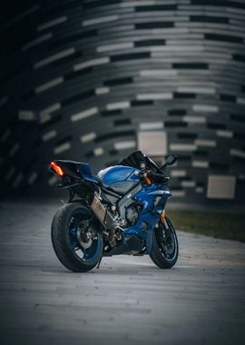 Yamaha R1