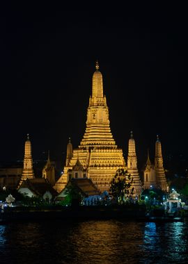 Wat Arun by Night