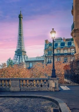 Eiffel Tower at dusk