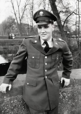 Elvis Presley photo 22