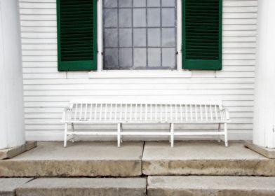 Colonial Style White Bench with Emerald Green