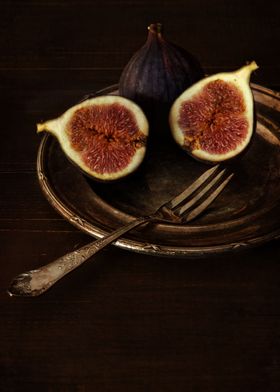 Still life with fresh figs