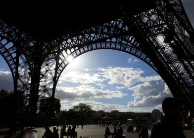 Eiffel Sky