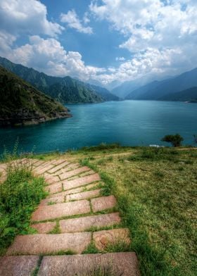 A Heavenly Lake - Tian Shi, the Heavenly mountain, can  ... 