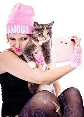 Jessie James Hollywood taking a selfie with her kitten  ... 