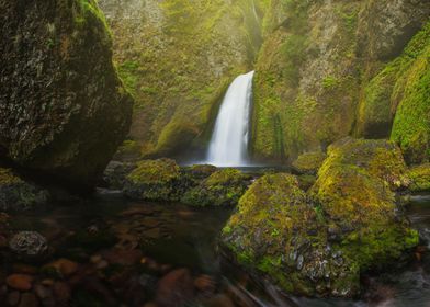Mists of Wahclella | Wahclella Falls is a waterfall in  ... 