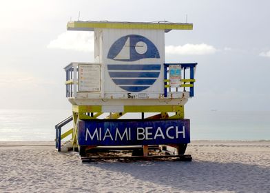 Lifeguard Stand on Miami B