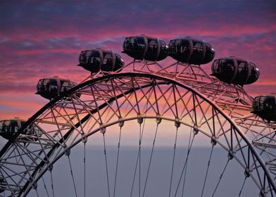 The London Eye at sunset. Beautiful sky and close up of ... 