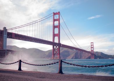 Iconic Golden Gate Bridge in San Francisco with just a  ... 