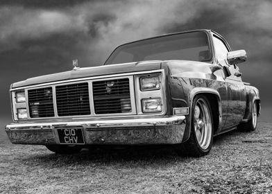 Black and white of a 1985 Chevy C10 Flareside 