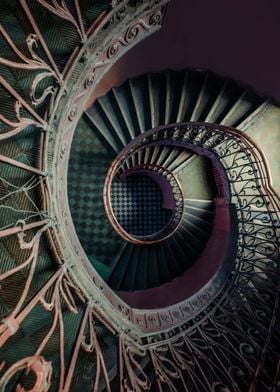 Pretty ornamented art deco spiral staircase 