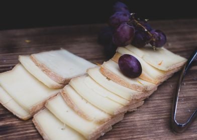 Grapes and Cheese in Simplici