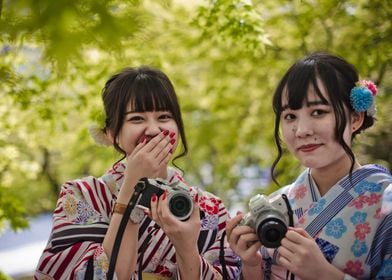 Shy kimono grils