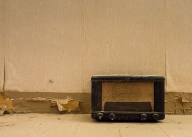 Lonely radio