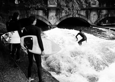 river surfing in munich