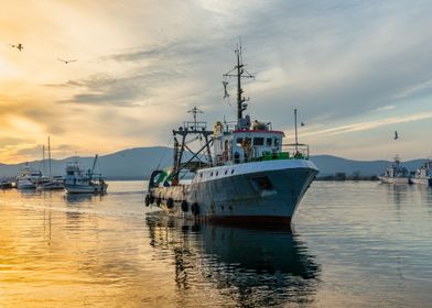  Fishing Vessel 