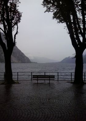 Lonely in Lecco