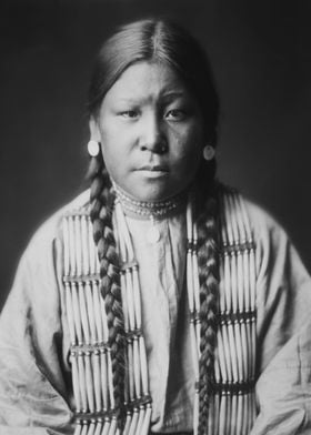 1905 Cheyenne Girl