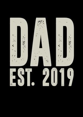 Dad est 2019