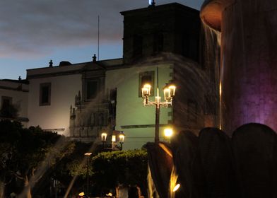 Iglesia en la noche