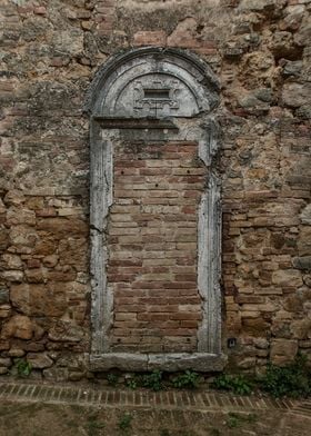 Door in Val dOrcia