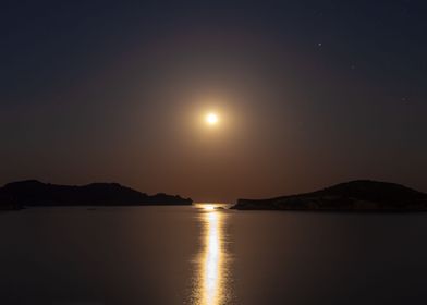 Skiathos moon reflection