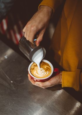 Milk design in coffee