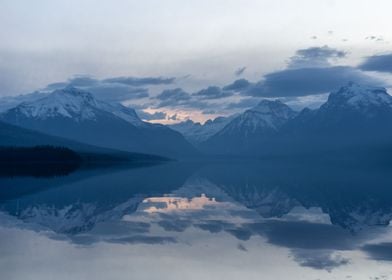 Sunrise at McDonald Lake i