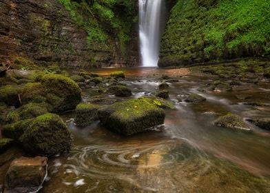 Sgwd Einion Gam waterfall