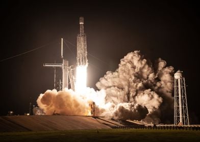 Night Launch Falcon Heavy 