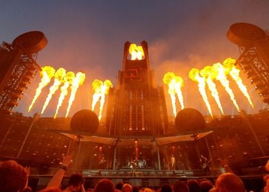 RAMMSTEIN STAGE SONNE LIVE