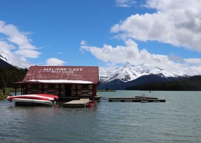 Maligne Lake House