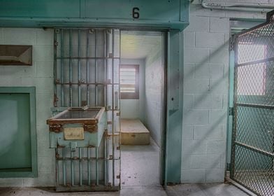 Solitary confinement cell