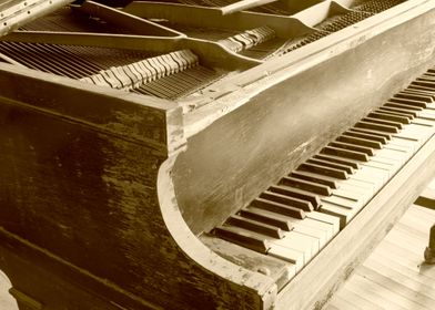 Old piano