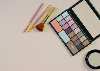 Woman makeup set on the pi