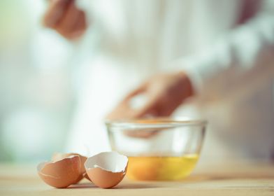egg shell and bowl