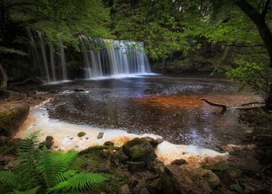 Waterfall and foam 