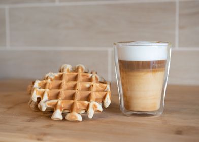 Cappuccino with wafel