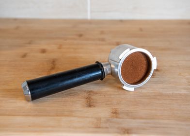 portafilter with coffee