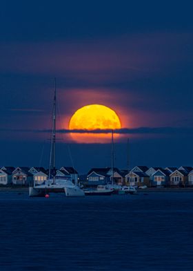 Moonrise over the huts