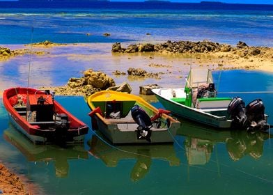 3 Colorful Boats 