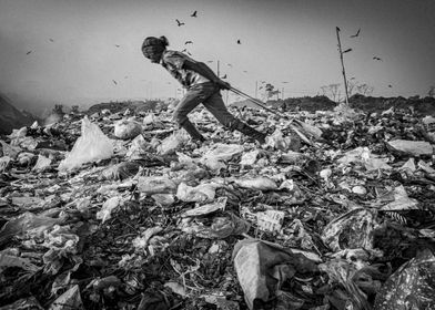 Work at dump site in Asia