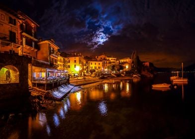 Varenna in the night