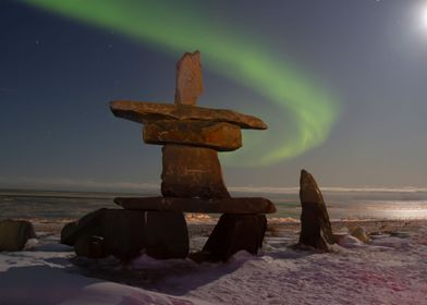 Northern lights and inuksh