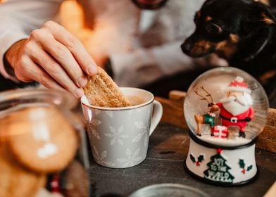 Cozy Xmas Cocoa Snow Globe