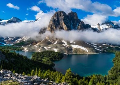 Mount assiniboine